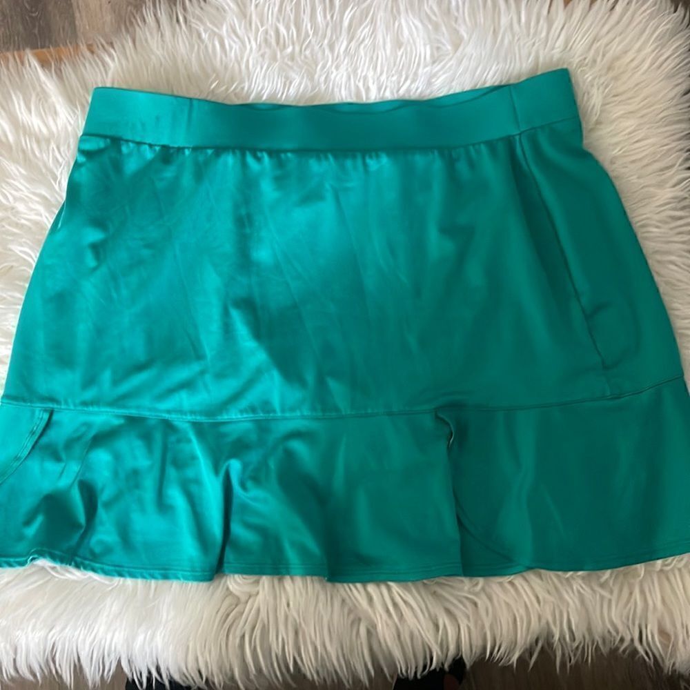 TAIL SKIRT SHORT SIZE L